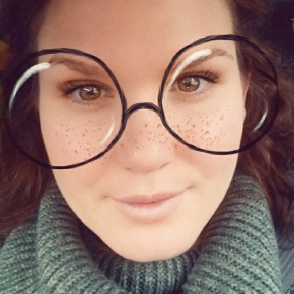 Meet your Posher, Rachel - Picture 1 of 1